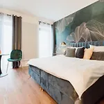 City-studio Im Innenhof Mit Boxspring-bett Und Community-raum Apartman *