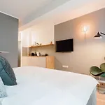City-studio Im Innenhof Mit Boxspring-bett Und Community-raum Apartman