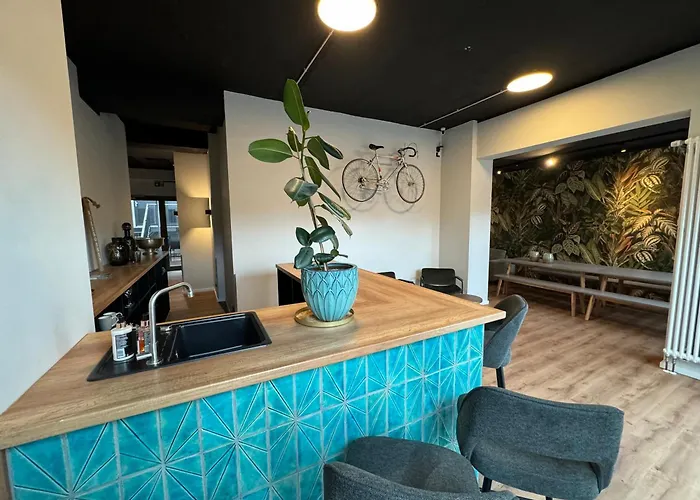 City-studio Im Innenhof Mit Boxspring-bett Und Community-raum Apartment *